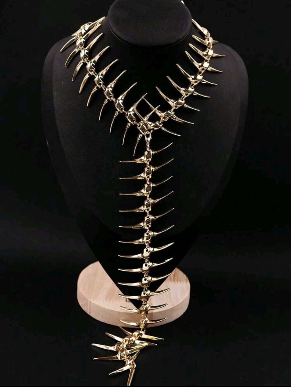 Gold Spine-Back Statement Necklace - Picture 5 of 8
